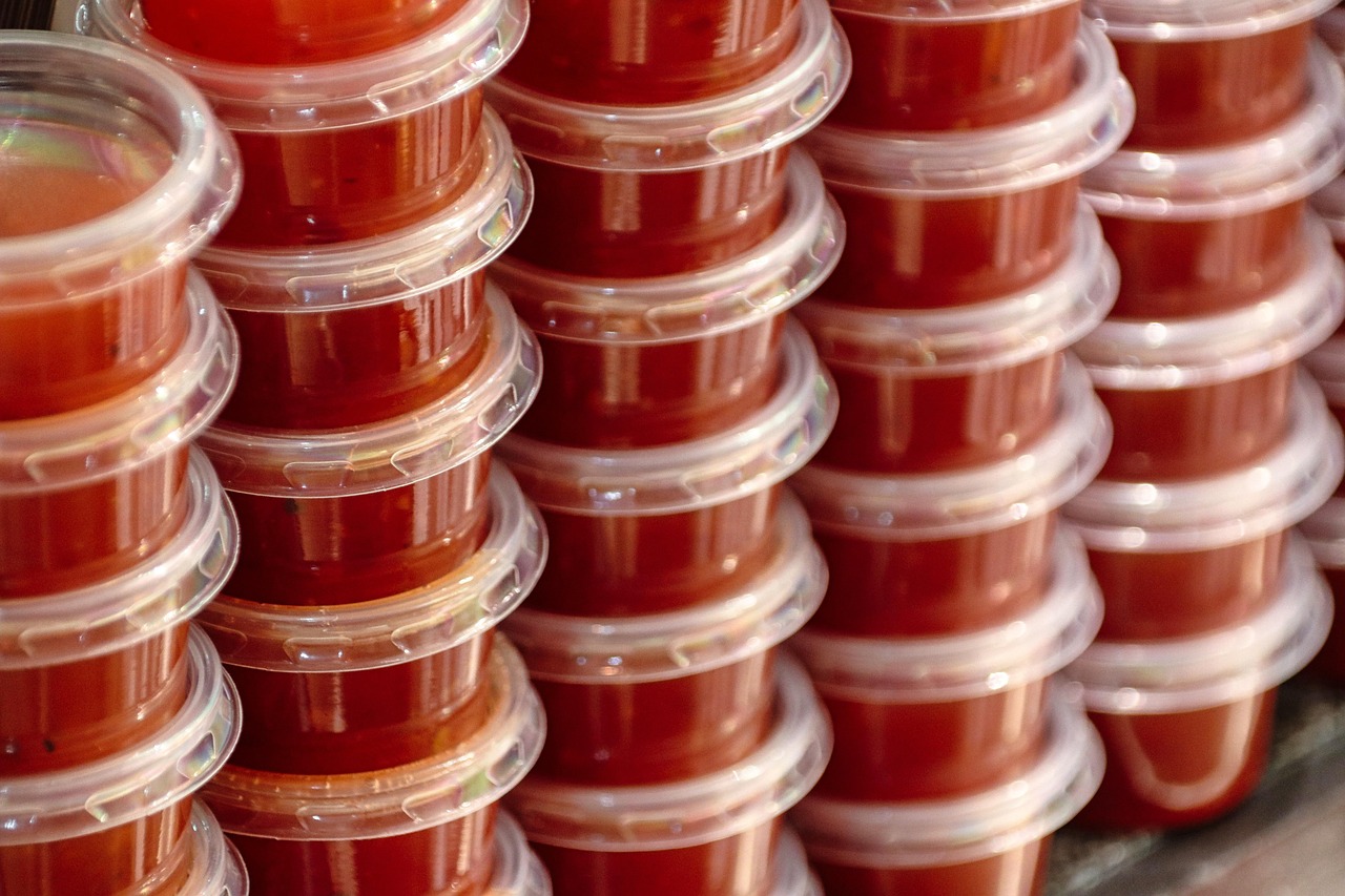 Rola nowoczesnych technologii w produkcji opakowań dla przemysłu i handlu